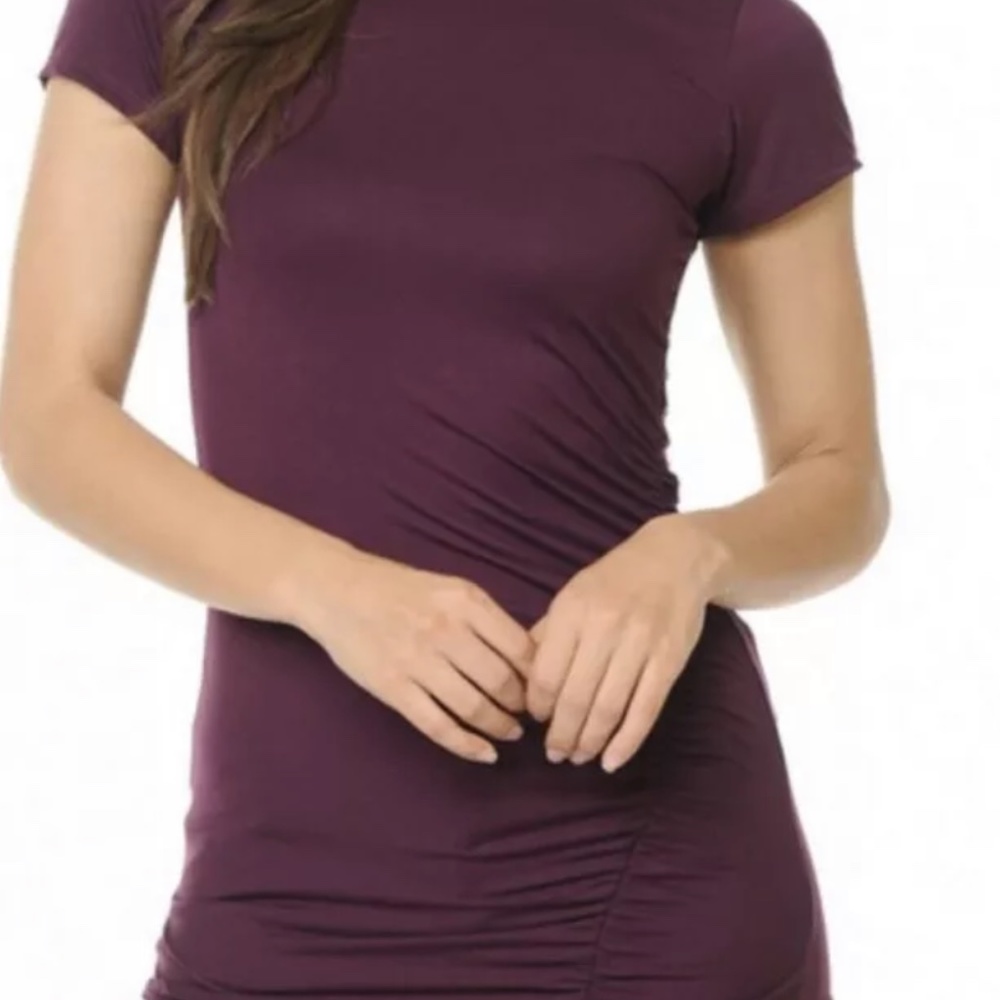 Magic Fit Top Short Sleeve Side Syncing Purple Burgundy Size Medium Short Sleeve